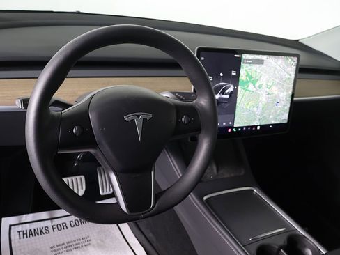 Used 2024 Tesla Model Y Performance AWD/4WD image 29