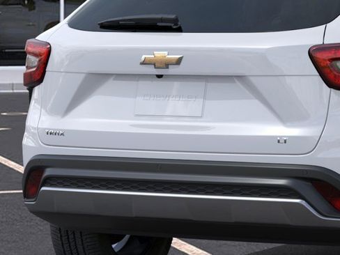 New 2026 Chevrolet Trax LT image 14