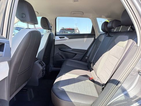New 2026 Volkswagen Taos SE FWD image 13