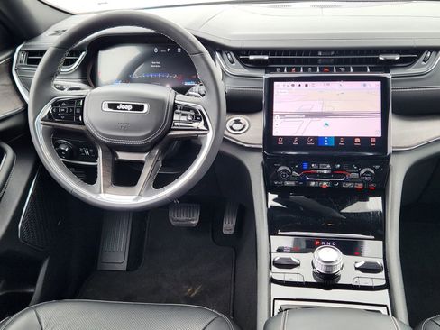 Used 2024 Jeep Grand Cherokee Overland AWD/4WD image 30