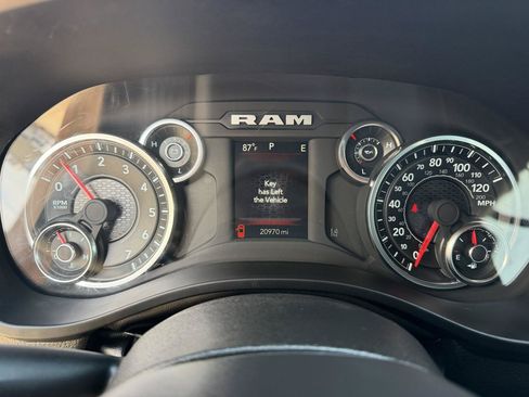 Used 2025 RAM 1500 Big Horn AWD/4WD image 13
