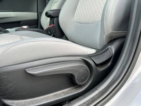 Used 2023 Kia Rio S FWD image 4