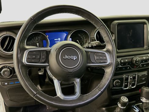 Used 2023 Jeep Wrangler Sahara w/ Cold Weather Group image 18