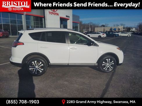 Used 2016 Toyota RAV4 LE image 8