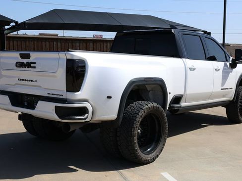 Used 2025 GMC Sierra 3500 Denali Ultimate AWD/4WD image 2