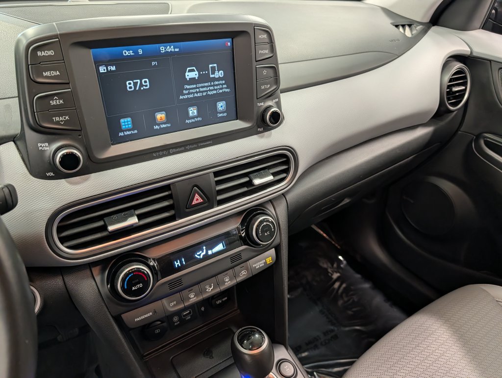 Used 2020 Hyundai Kona Limited AWD/4WD image 11