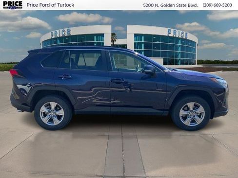 Used 2024 Toyota RAV4 XLE FWD image 4