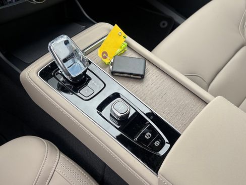 New 2026 Volvo XC90 T8 Plus image 15