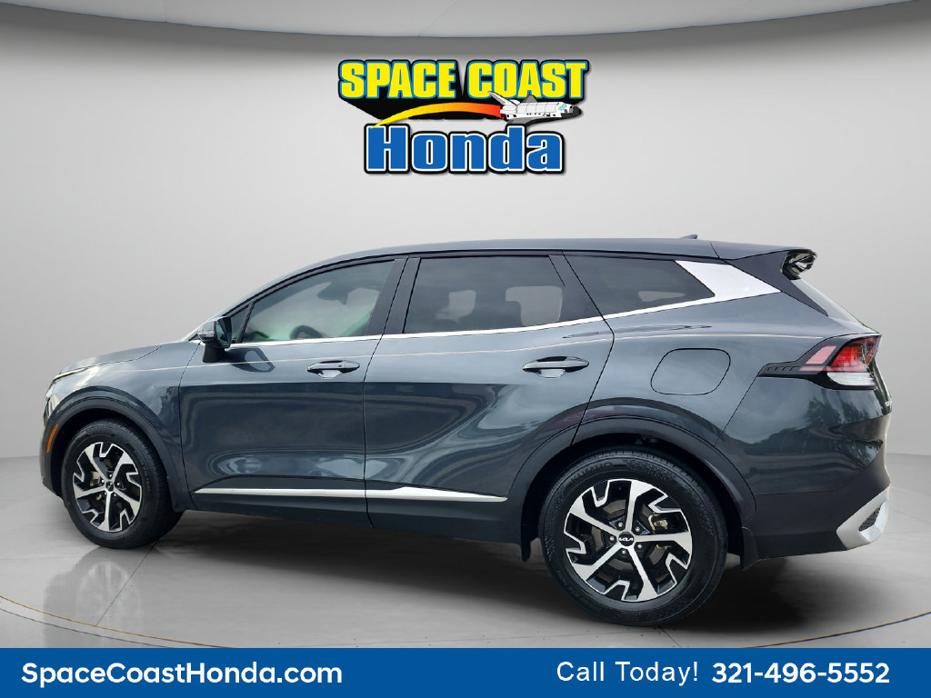 Used 2025 Kia Sportage EX FWD image 11