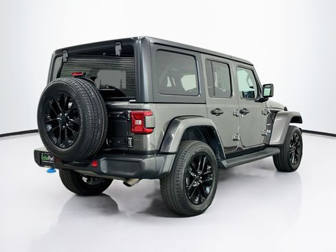 Used 2023 Jeep Wrangler Unlimited Sahara w/ Cold Weather Group AWD/4WD image 9