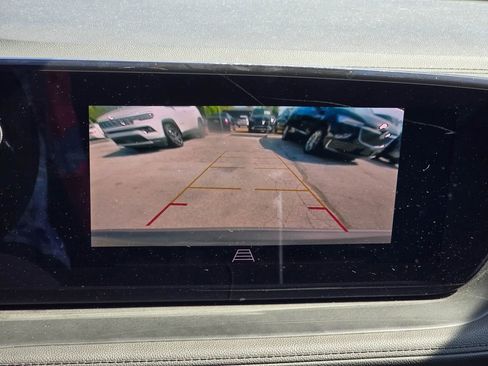 Used 2025 Buick Encore GX Preferred AWD/4WD image 16