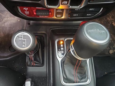 Used 2022 Jeep Gladiator Rubicon w/ LED Lighting Group image 23