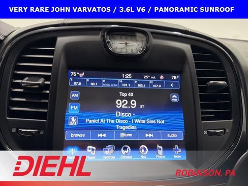 Used 2013 Chrysler 300 C image 31