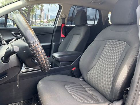 Used 2024 Kia Niro EX Touring FWD image 8