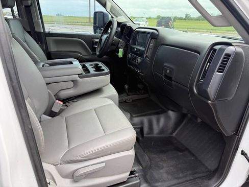 Used 2018 Chevrolet Silverado 2500 W/T w/ WT Fleet Convenience Package image 29