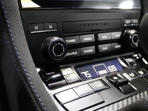 Certified 2025 Porsche 718 Cayman GT4 RS w/ Weissach Package image 28