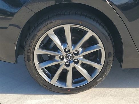 Used 2018 MAZDA MAZDA3 Grand Touring image 5