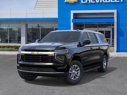 New 2026 Chevrolet Suburban LS image 6