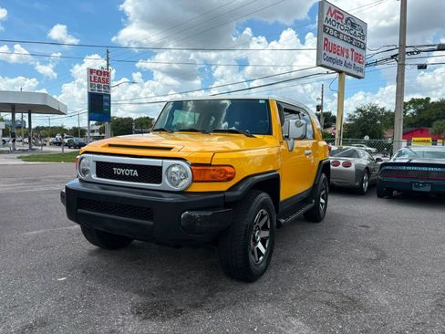 Used 2010 Toyota FJ Cruiser 4WD image 1