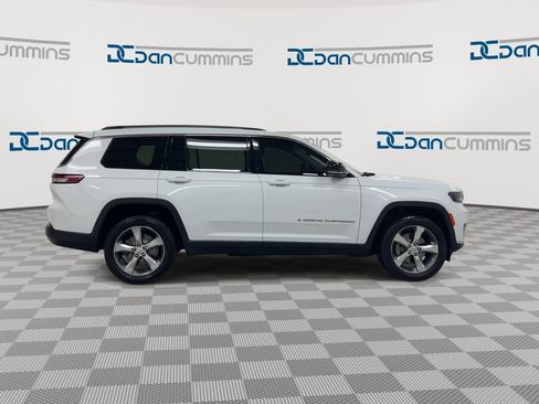 Used 2022 Jeep Grand Cherokee L Limited AWD/4WD image 9