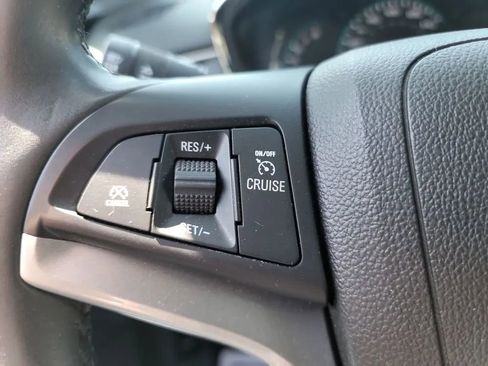 Used 2018 Chevrolet Trax LT w/ Driver Confidence Package AWD/4WD image 20