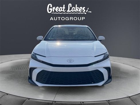 Used 2026 Toyota Camry SE image 8