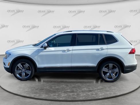 Used 2018 Volkswagen Tiguan SEL Premium AWD/4WD image 4