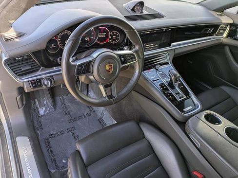 Used 2017 Porsche Panamera 4S image 10