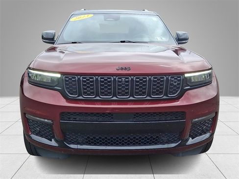 Used 2023 Jeep Grand Cherokee L Summit w/ Advanced Protech Group IV image 2