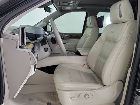 Used 2021 Cadillac Escalade ESV Premium Luxury Platinum image 17