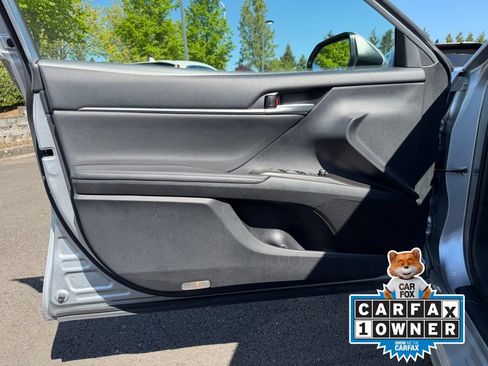 Used 2024 Toyota Camry XSE FWD image 11