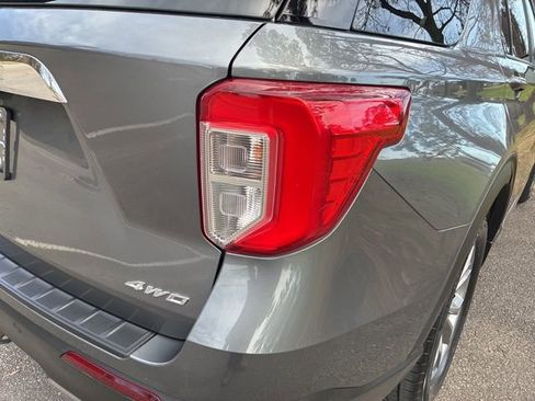 Used 2022 Ford Explorer XLT w/ Equipment Group 202A image 14