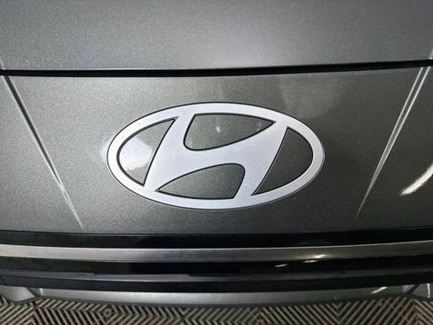 Certified 2025 Hyundai Elantra Limited image 26
