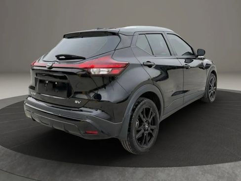 Used 2022 Nissan Kicks SV FWD image 6