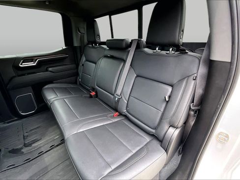 Used 2022 GMC Sierra 1500 SLT w/ SLT Convenience Package RWD image 19