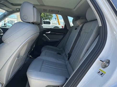 Used 2019 Audi Q5 2.0T Premium Plus w/ Premium Plus Package AWD/4WD image 15