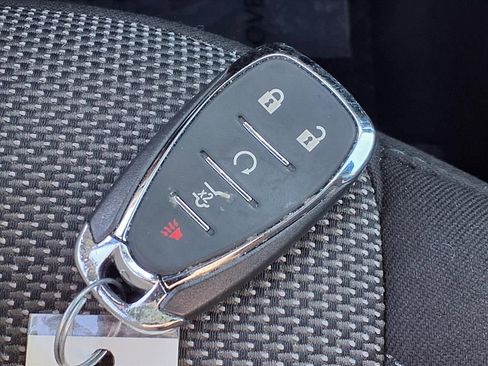 Used 2023 Chevrolet Traverse LT w/ Midnight/Sport Edition image 15