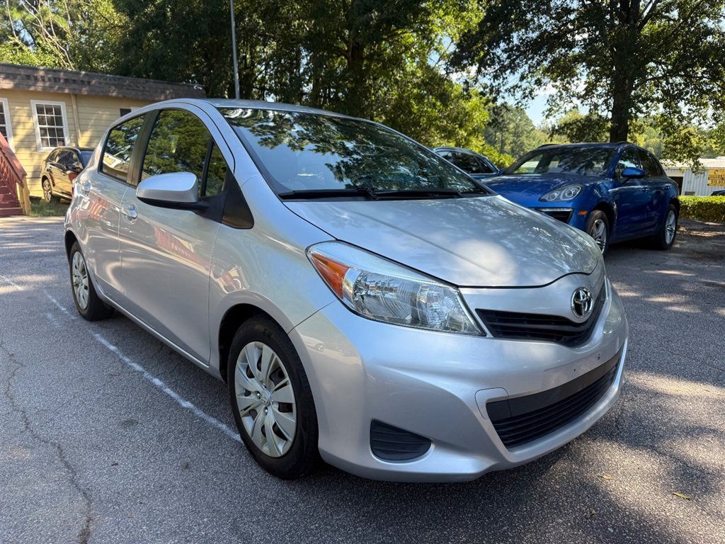 Used 2012 Toyota Yaris LE FWD image 4