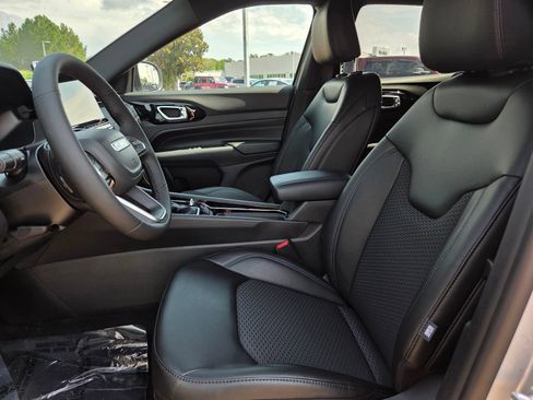 New 2026 Jeep Compass Latitude AWD/4WD image 10