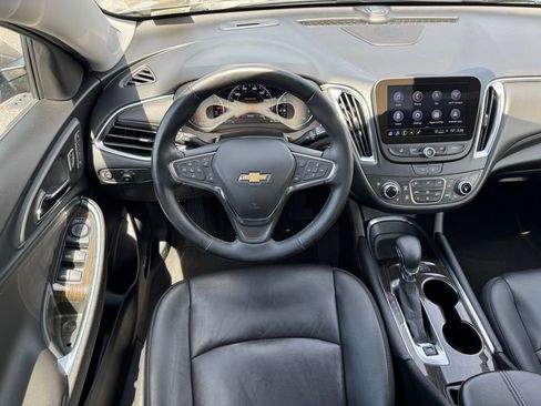 Used 2024 Chevrolet Malibu LT FWD image 17