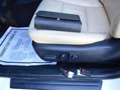 Used 2014 Toyota Avalon XLE Touring image 31