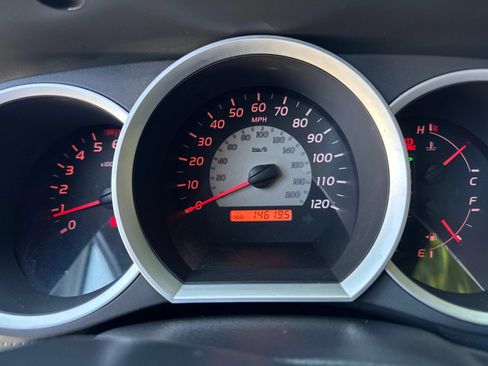 Used 2005 Toyota Tacoma PreRunner RWD image 33