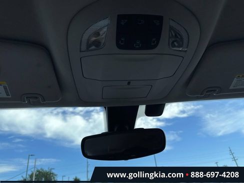 Used 2017 Chrysler Pacifica Touring-L w/ Tire & Wheel Group FWD image 28