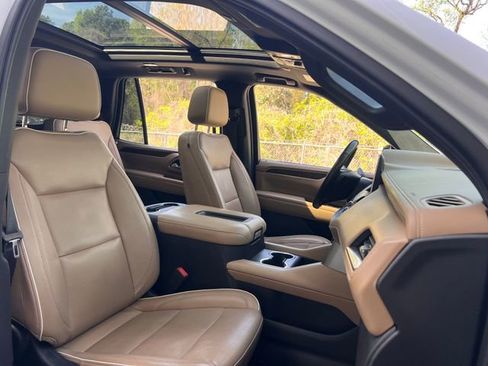 Used 2021 Chevrolet Tahoe Premier w/ Premium Package image 37