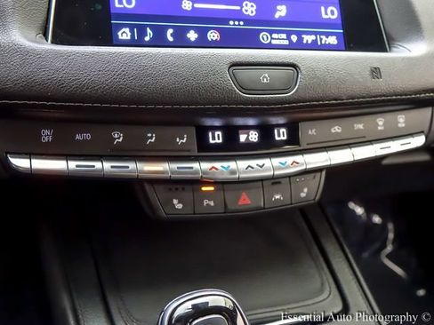 Used 2021 Cadillac XT4 Premium Luxury w/ Cold Weather Package FWD image 16
