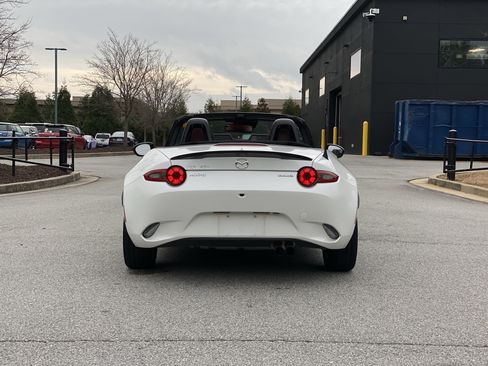 Used 2020 MAZDA MX-5 Miata Grand Touring image 15