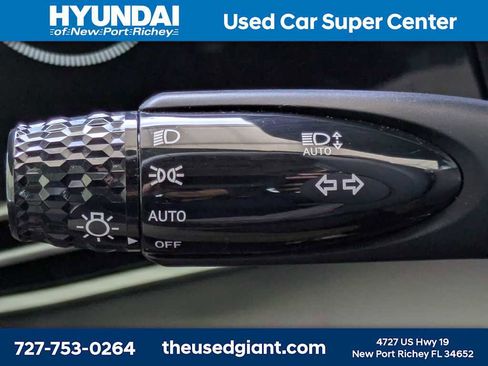 Used 2023 Hyundai Elantra SEL w/ Convenience Package image 29