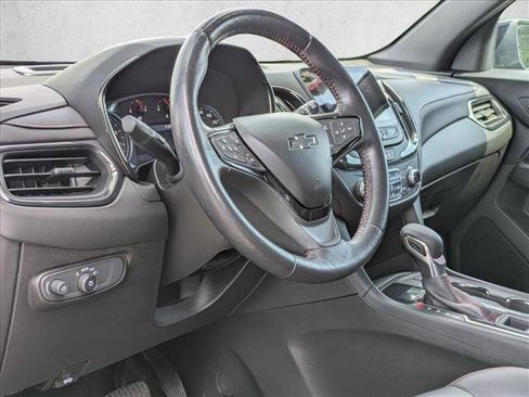 Used 2022 Chevrolet Equinox RS w/ RS Leather Package FWD image 11