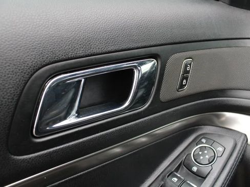 Used 2018 Ford Explorer 4WD Police Interceptor image 6