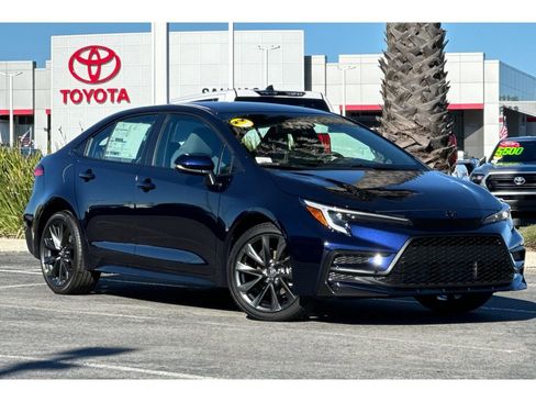 New 2026 Toyota Corolla SE image 2